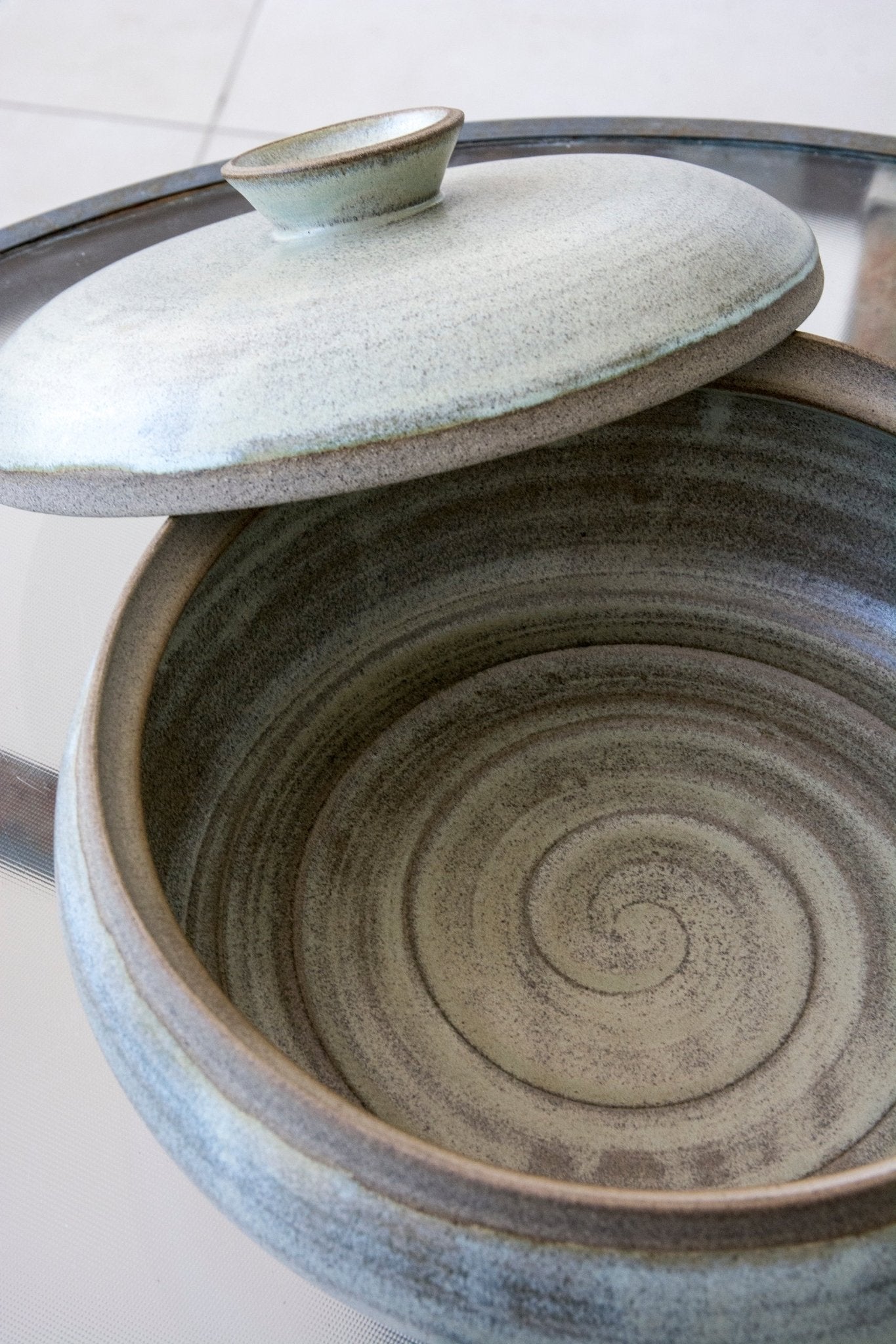 Artisan Stoneware Casserole Dish with Lid - RAMIREZ ZANOTTY- Casserole Dish