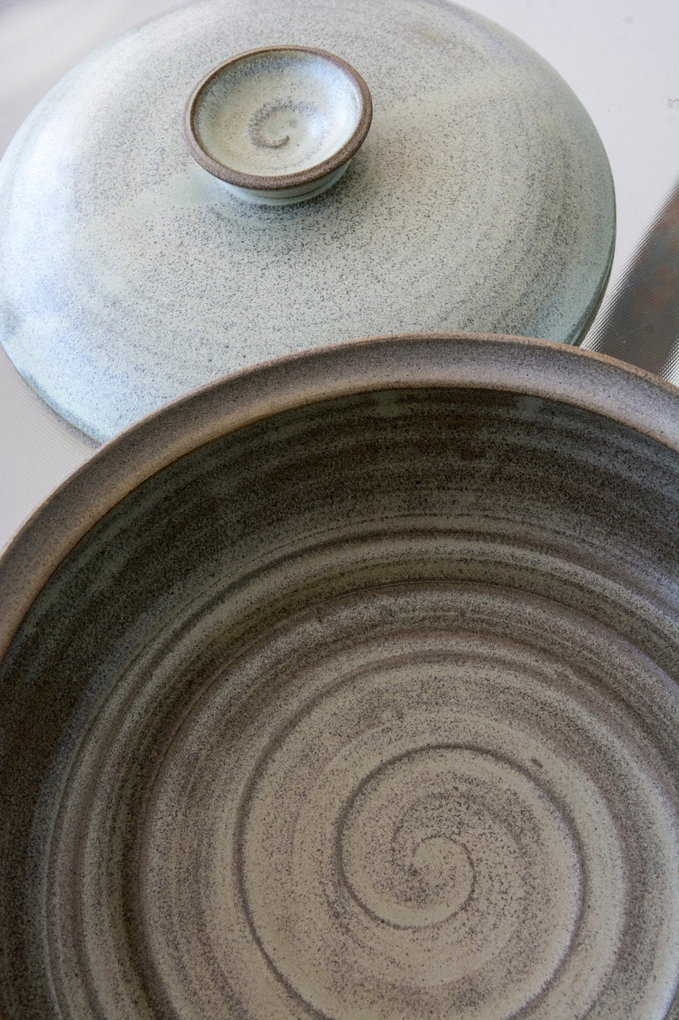 Artisan Stoneware Casserole Dish with Lid - RAMIREZ ZANOTTY- Casserole Dish