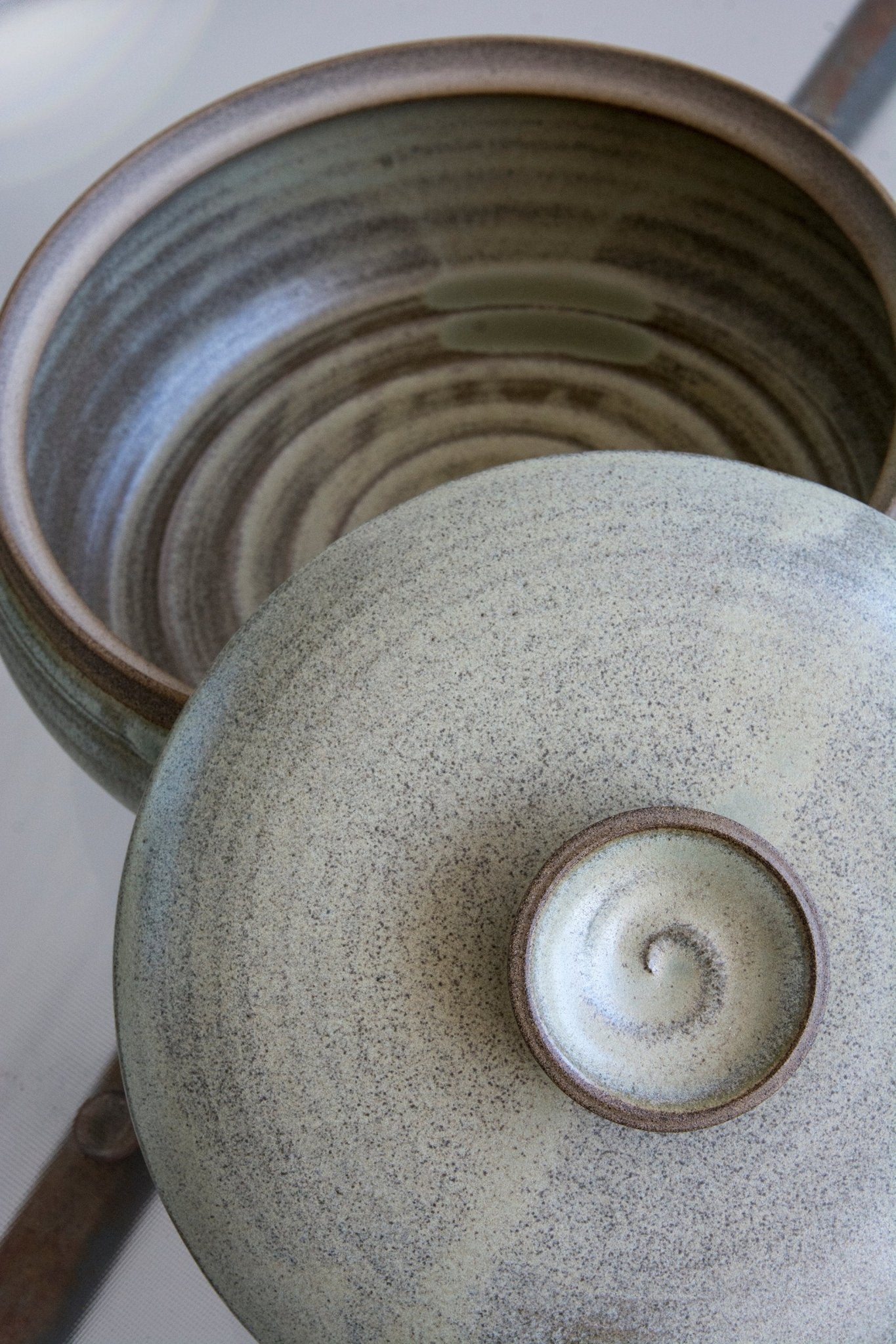 Artisan Stoneware Casserole Dish with Lid - RAMIREZ ZANOTTY- Casserole Dish