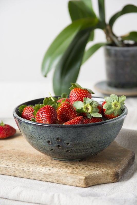 Blue Berry Bowl - RAMIREZ ZANOTTY- colander