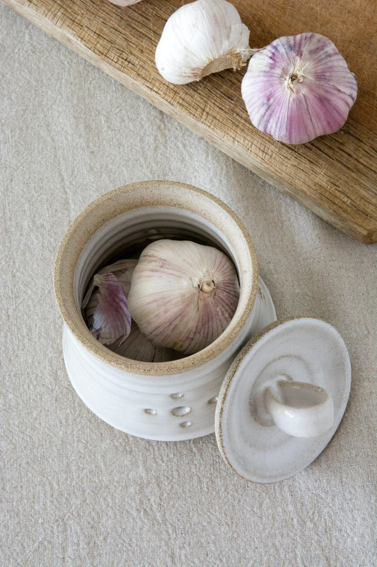 Ceramic Garlic Keeper - RAMIREZ ZANOTTY-