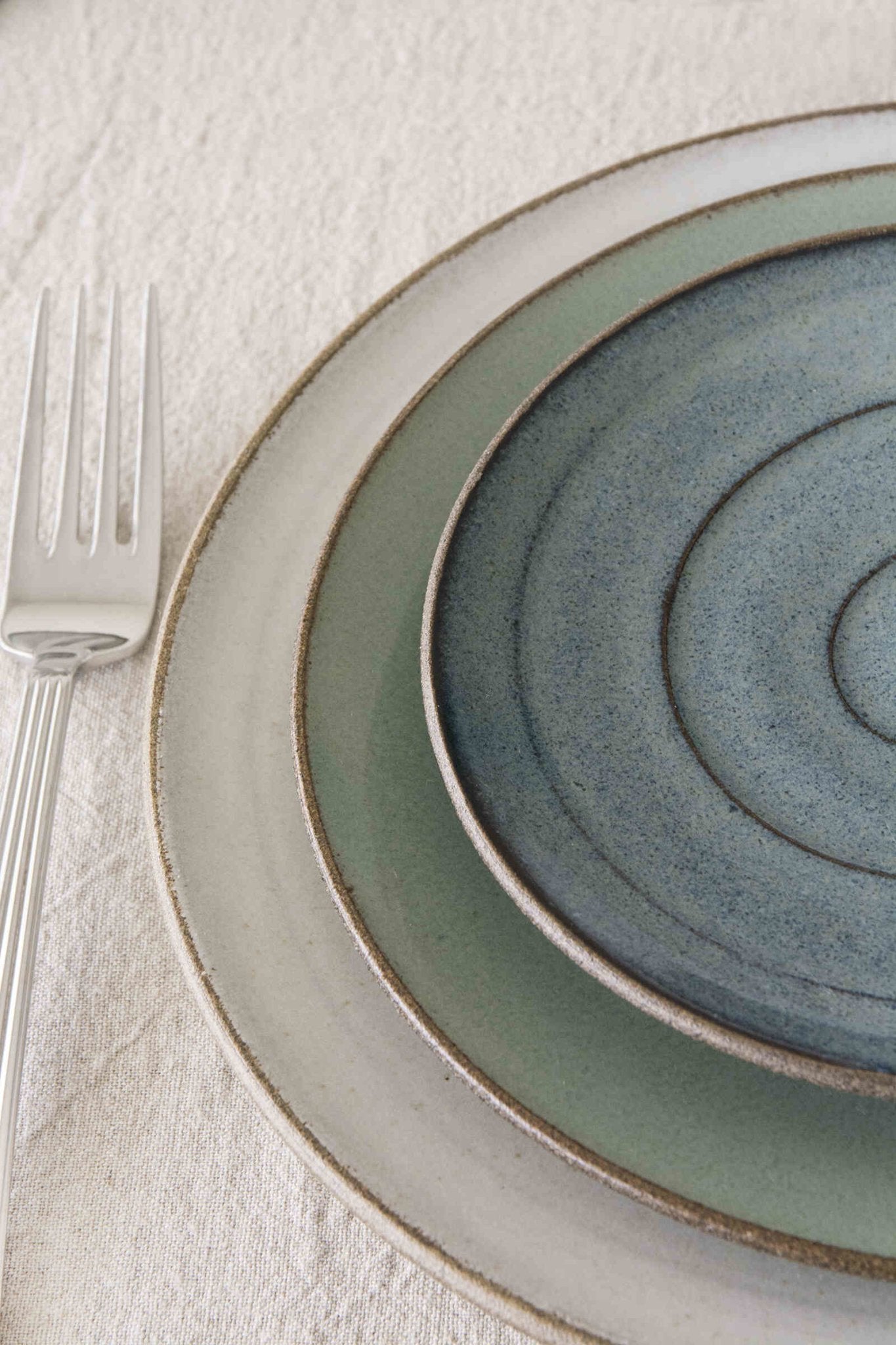 Colorful Dinnerware Set - RAMIREZ ZANOTTY- plates