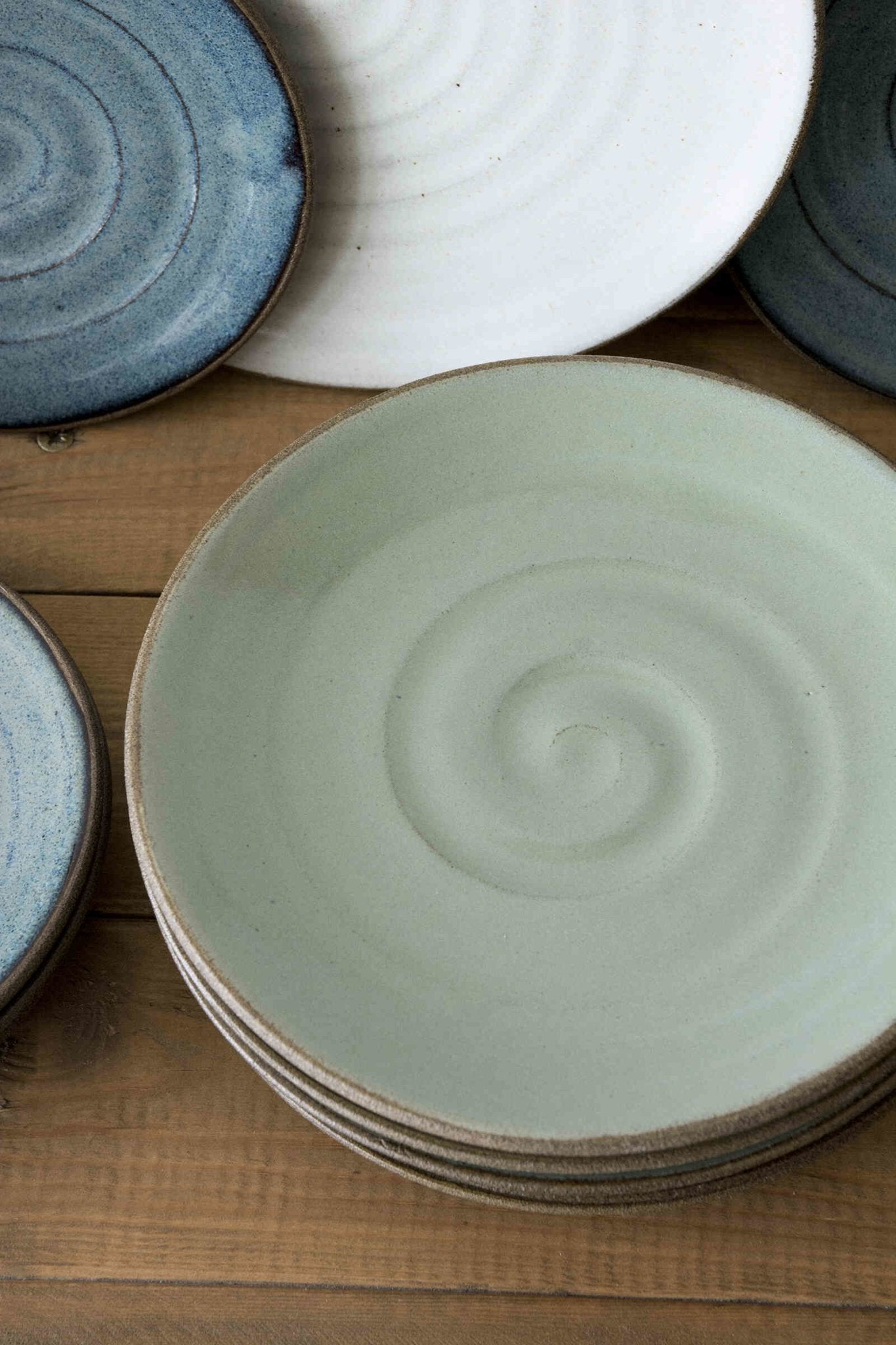 Colorful Dinnerware Set - RAMIREZ ZANOTTY- plates