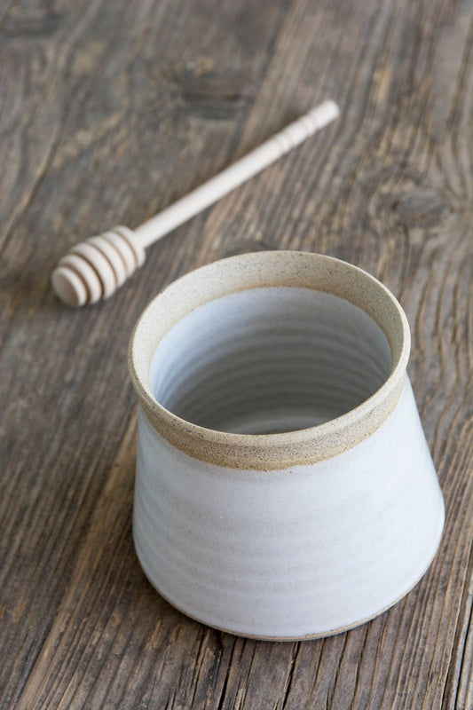 Honey Pot with Wooden Dipper - RAMIREZ ZANOTTY- Honey pot
