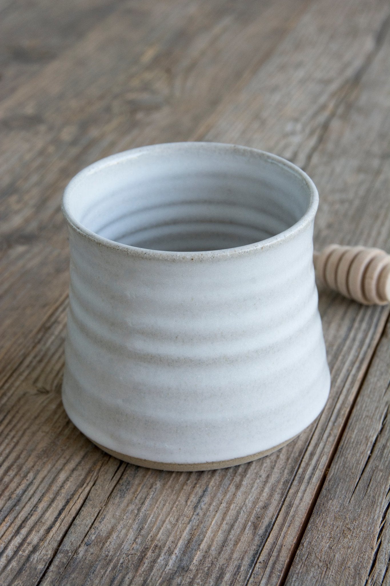 Honey Pot with Wooden Dipper - RAMIREZ ZANOTTY- Honey pot