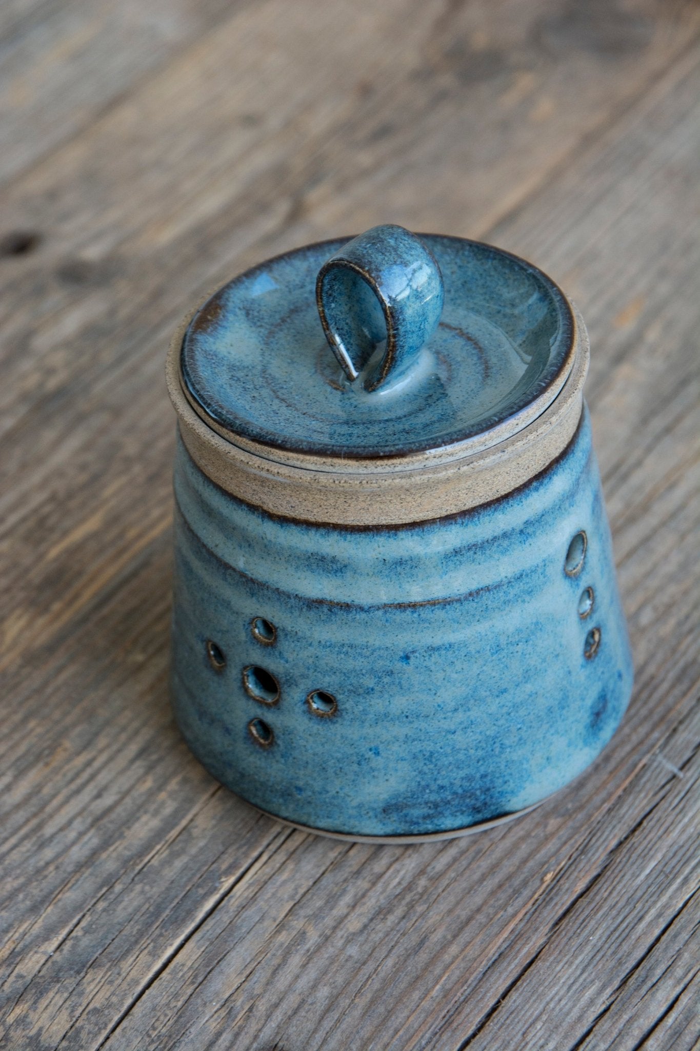 Pottery Garlic Storage - RAMIREZ ZANOTTY-