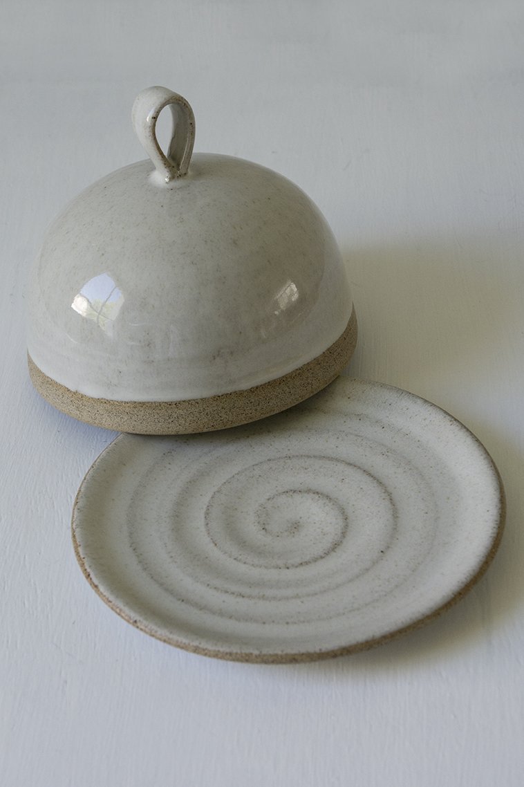 Pottery Round Butter Dish - RAMIREZ ZANOTTY - Buttery Dish