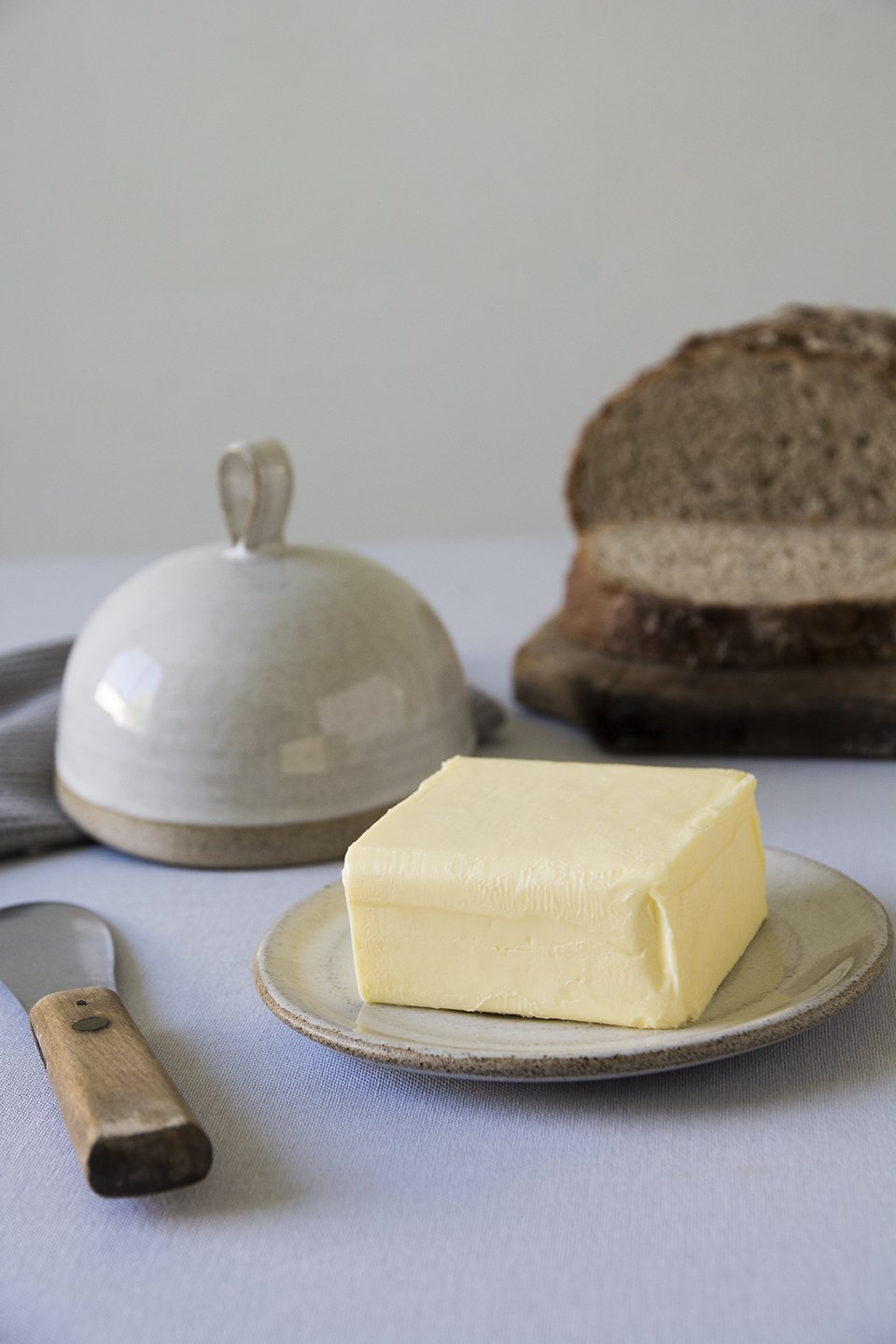 Pottery Round Butter Dish - RAMIREZ ZANOTTY - Buttery Dish