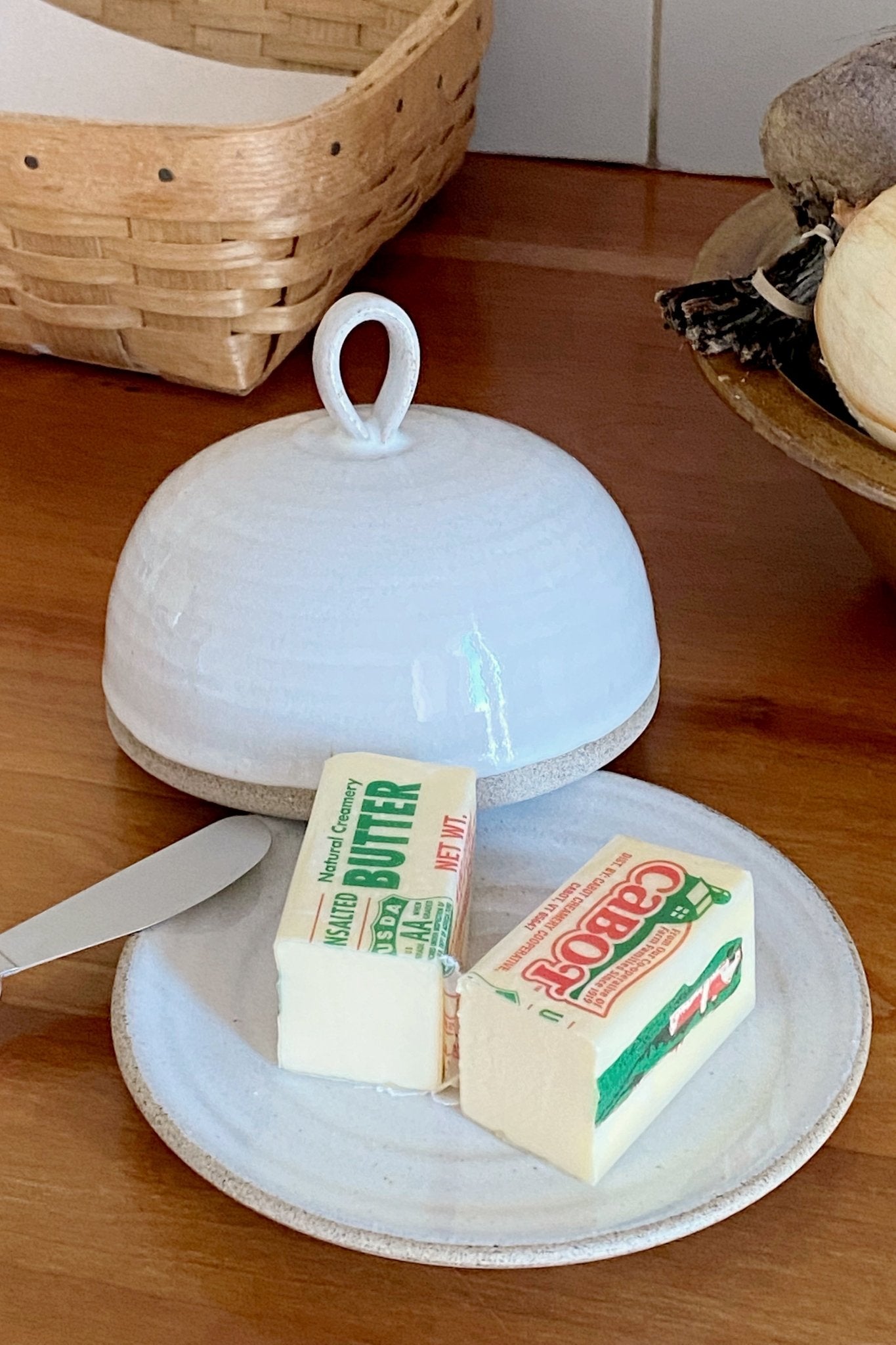 Pottery Round Butter Dish - RAMIREZ ZANOTTY- Buttery Dish